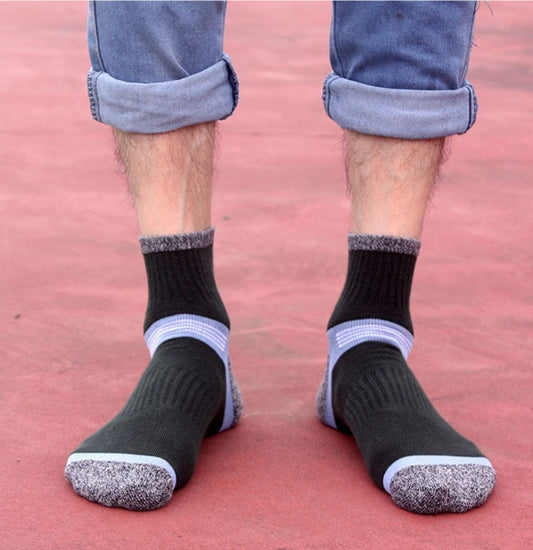 Activewear Men’s Cotton Socks – Sweat-Wicking & Breathable