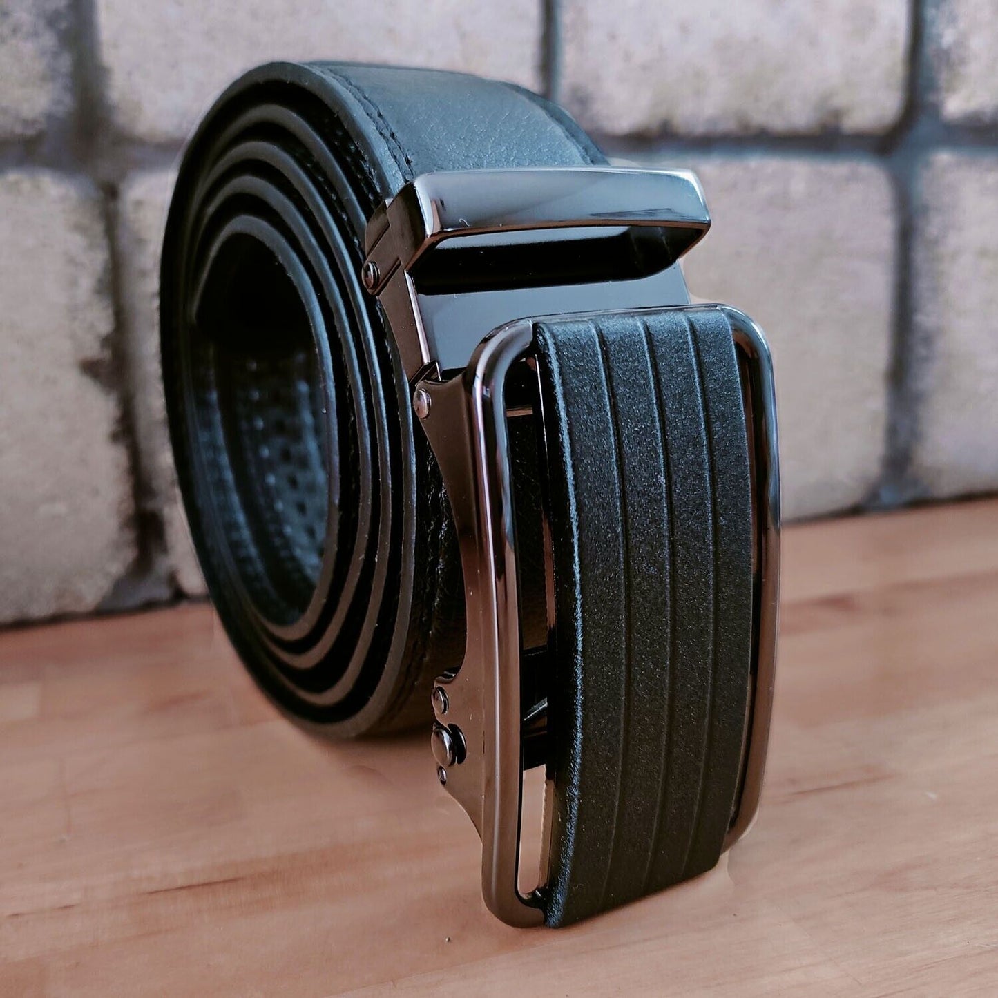 Stylish Leather Ratchet Belt for Men – Slide Lock Buckle System